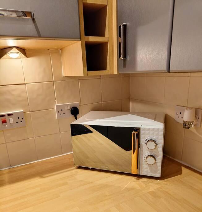 Cosy Central Modern Apartment Нантвіч Екстер'єр фото