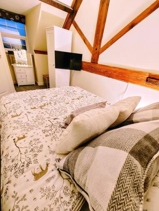 Cosy Central Modern Apartment Нантвіч Екстер'єр фото